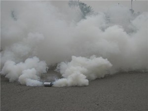 gaz lacrymogène, bijoux de préférés de nos policiers